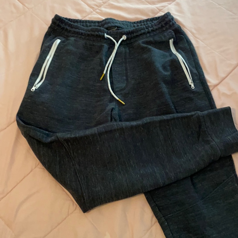 American Eagle joggers